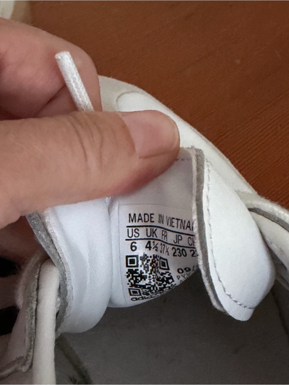 adidas Samba White Sneakers with Green Stripes and Gum Sole Women - Picture 3 of 8